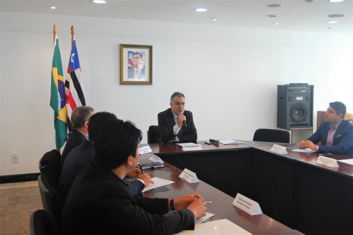 O encontro aconteceu na sala de reuniões da vice-governadoria, no Palácio Henrique de La Roque