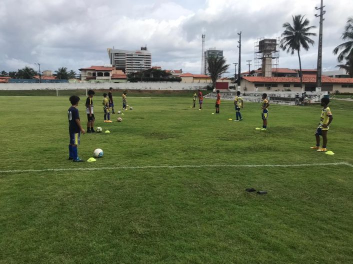 Aula de Futebol no Centro Social dos Servidores